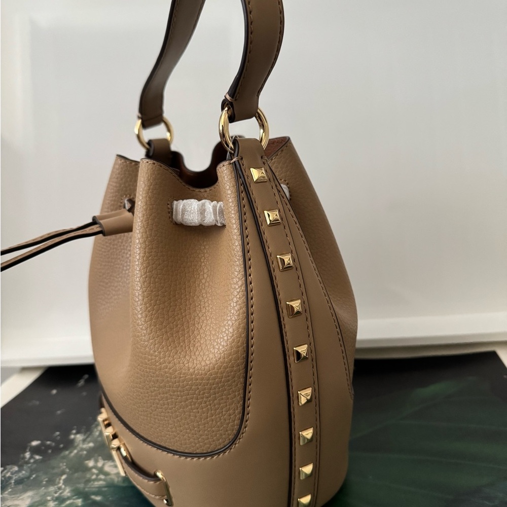 Michael Kors bucket bag - Picture 5 of 7